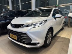 Toyota Sienna 2021 2.5L Hybrid Premium Edition - ფოტო 1