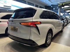 Toyota Sienna 2021 2.5L Hybrid Premium Edition - ფოტო 6