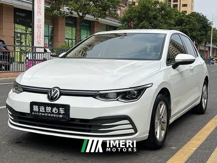 Volkswagen Golf 200TSI DSG