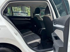 Volkswagen Golf 200TSI DSG - ფოტო 11