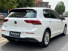 Volkswagen Golf 200TSI DSG - ფოტო 4