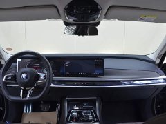 BMW 7 Series 2023 735Li M Sport Package - ფოტო 14