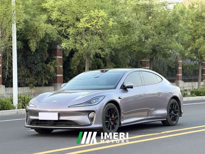 IM Motors Zhiji L6 Max - ავტომობილი ჩინეთიდან