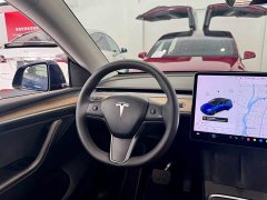 Tesla Model Y Long Range All-Wheel Drive - ფოტო 11
