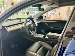 Tesla Model Y Long Range All-Wheel Drive - ფოტო 4