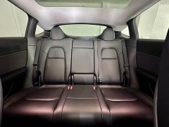 Tesla Model Y Long Range All-Wheel Drive - ფოტო 9