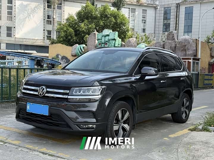 Volkswagen Touareg 280TSI FWD Luxury - ავტომობილი ჩინეთიდან