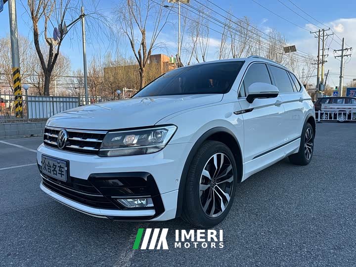 Volkswagen Tiguan L 330TSI Automatic FWD R-Line Comfort Edition