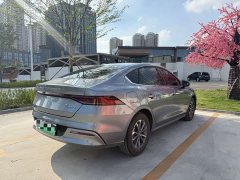 BYD Qin PLUS Glory Edition DM-i 55KM Leading - ფოტო 9