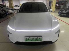 Tesla Model Y Rear-Wheel Drive - ფოტო 1