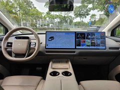 Li Auto i8 Standard Edition - ფოტო 10