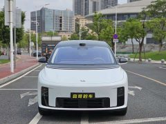 Li Auto i8 Standard Edition - ფოტო 2