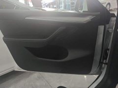 Tesla Model Y Rear-Wheel Drive - ფოტო 4