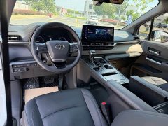 Toyota Gravia 2023 2.5L Hybrid Premium Welfare Plus Edition - ფოტო 3