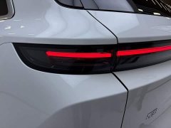 Li Auto L6 Pro - ფოტო 16