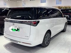 Buick GL8 New Energy Lusang Respect Edition - ფოტო 4