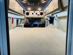 Ford Transit 2.0T Petrol Automatic Premium Commercial Business Travel Mid-wheelbase Mid-roof 7-seater National VI - ფოტო 15