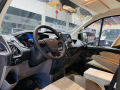 Ford Transit 2.0T Petrol Automatic Premium Commercial Business Travel Mid-wheelbase Mid-roof 7-seater National VI - ფოტო 4