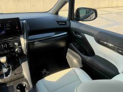 Lexus LM 2020 300h Four-Seat Royal Edition - ფოტო 13