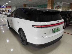 Li Auto i8 Standard Edition - ფოტო 9