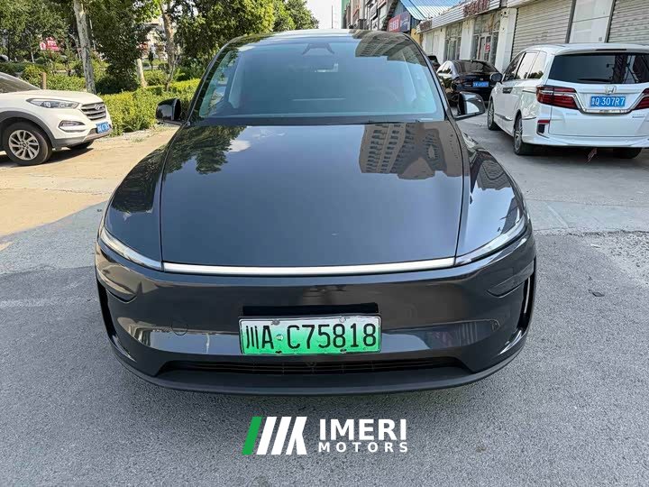 Tesla Model Y Rear-Wheel Drive Launch Edition