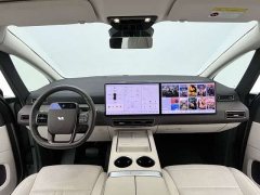 Li Auto Li Xiang MEGA Ultra - ფოტო 4
