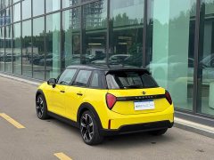 BMW MINI 2.0T COOPER S Artist 5-Door - ფოტო 19