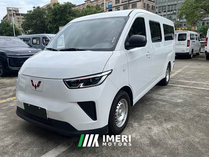 Wuling Yangguang 440km Passenger Vehicle Comfort Edition 6-Seater