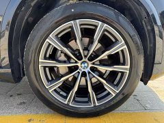 BMW X5 xDrive 30Li Luxury M Sport Package - ფოტო 9
