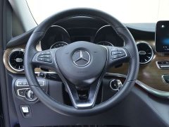 Mercedes-Benz V-Class 2022 V 260 L Long Wheelbase Luxury Edition - ფოტო 15