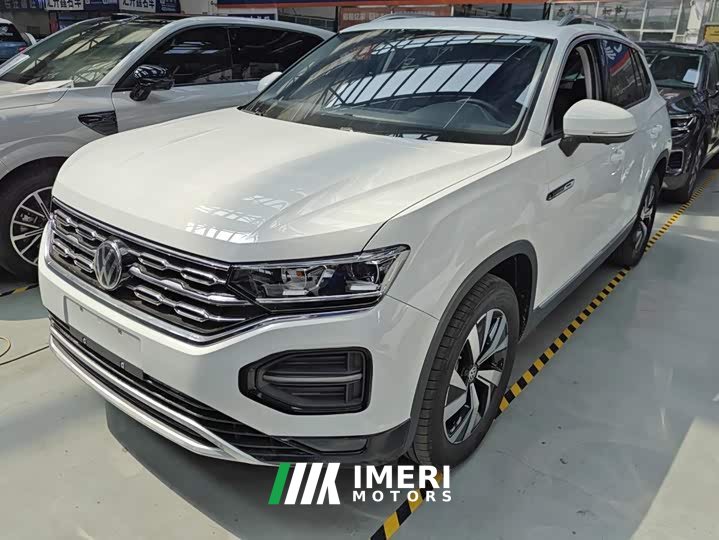 Volkswagen Tharu Taos 330TSI FWD Luxury Smart Connected Edition