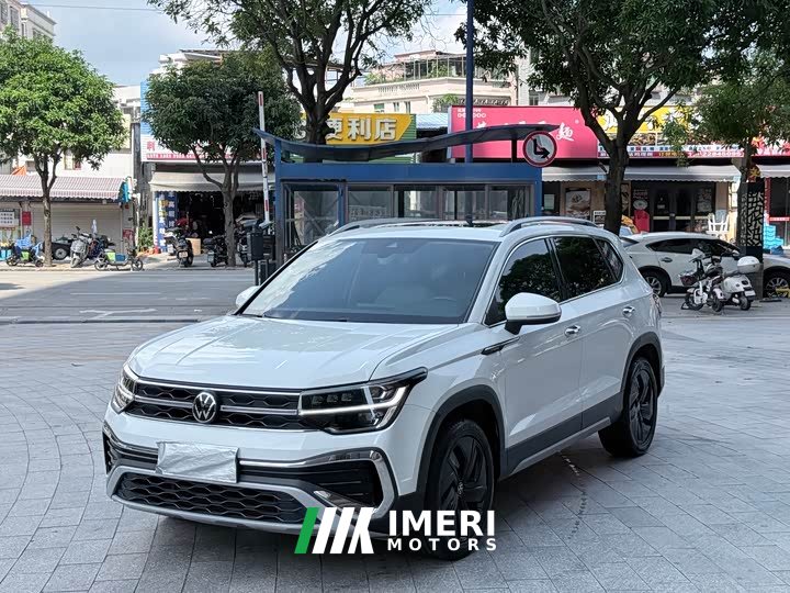 Volkswagen Touareg 300TSI FWD Full Moon Edition