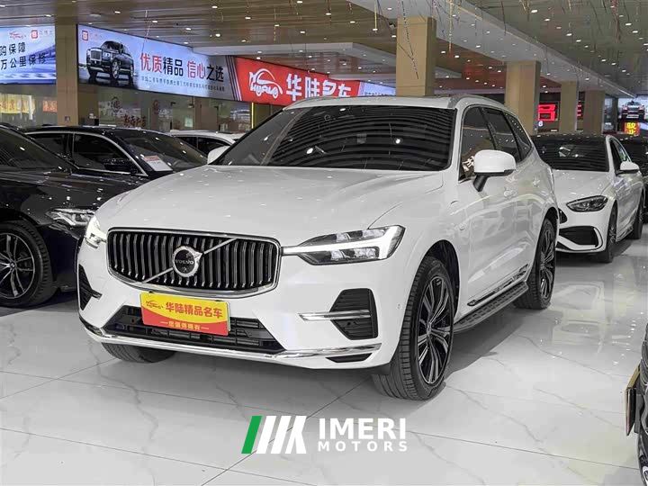 Volvo XC60 Plug-in Hybrid T8 Plug-in Hybrid Long Range AWD Smart Luxury Edition