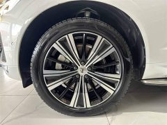 Volvo XC60 Plug-in Hybrid T8 Plug-in Hybrid Long Range AWD Smart Luxury Edition - ფოტო 9