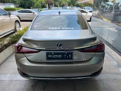 Lexus ES 2022 300h Excellence Edition - ფოტო 6