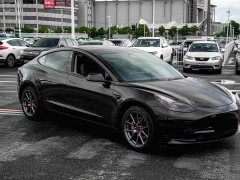 Tesla Model 3 Rear-Wheel Drive - ფოტო 3