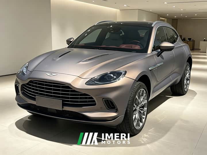 Aston Martin DBX 3.0T Inline-Six