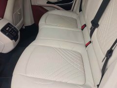 Aston Martin DBX 2023 3.0T Inline-Six - ფოტო 12