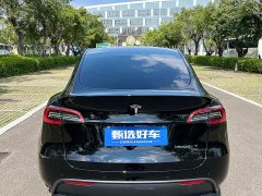 Tesla Model Y Rear-Wheel Drive - ფოტო 4