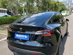 Tesla Model Y Rear-Wheel Drive - ფოტო 5