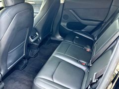 Tesla Model Y Rear-Wheel Drive - ფოტო 9