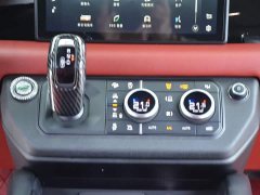 Land Rover Defender 2021 110 P400 Dark Edition - ფოტო 8