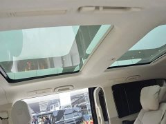 Mercedes-Benz V-Class 2024 V 300 L Long Wheelbase Luxury Edition - ფოტო 11