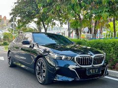 BMW 5 Series 530Li Luxury M Sport Package - ფოტო 3
