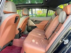 BMW 5 Series 530Li Luxury M Sport Package - ფოტო 6