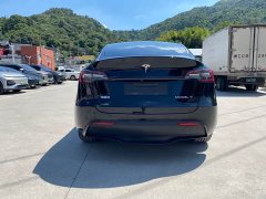 Tesla Model Y Rear-Wheel Drive - ფოტო 4