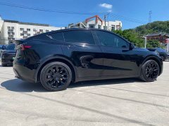 Tesla Model Y Rear-Wheel Drive - ფოტო 5
