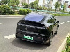 Tesla Model Y L Long Range All-Wheel Drive - ფოტო 5