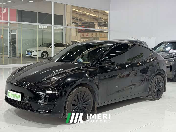 Tesla Model Y Facelift Rear-Wheel Drive
