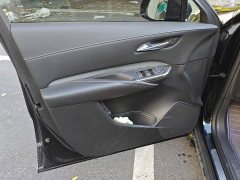 Cadillac XT4 28T FWD Luxury - ფოტო 7